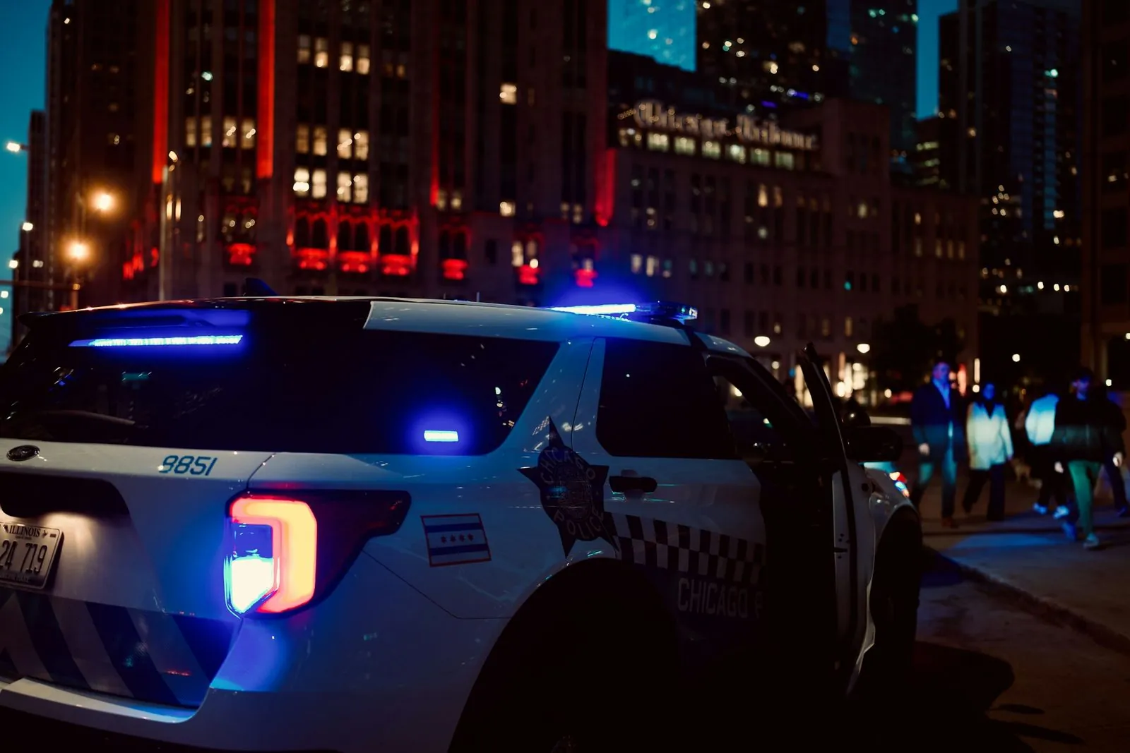FiveM law-enforcement vehicle scene